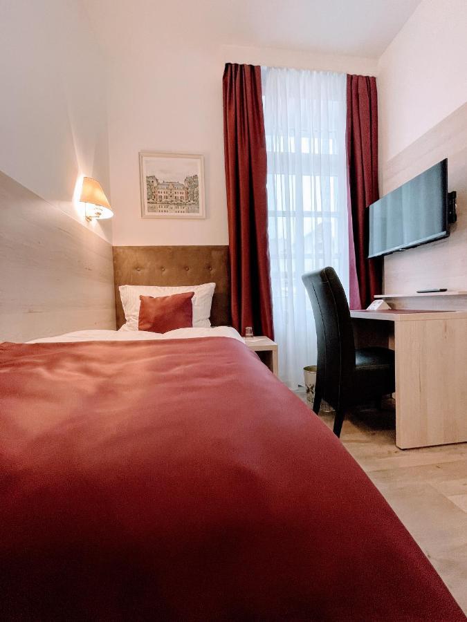 Das Hotel Krone Konigswinter Bagian luar foto