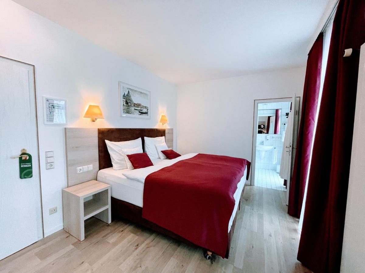 Das Hotel Krone Konigswinter Bagian luar foto