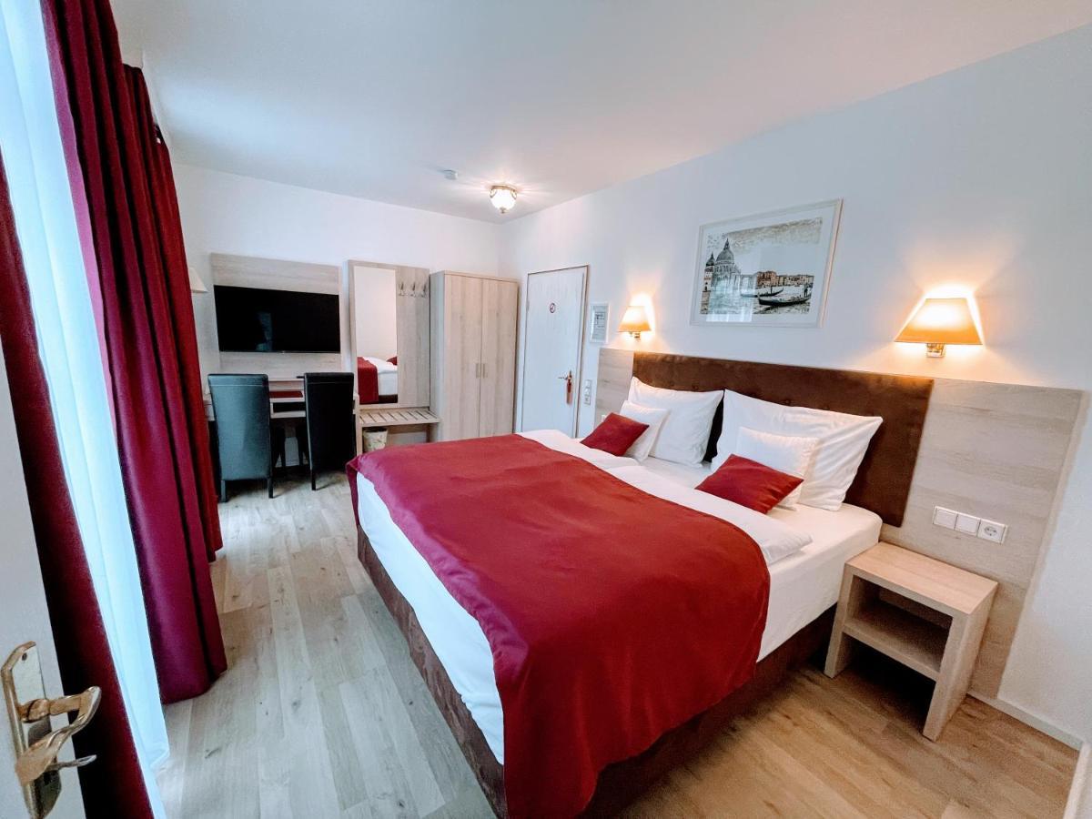 Das Hotel Krone Konigswinter Bagian luar foto